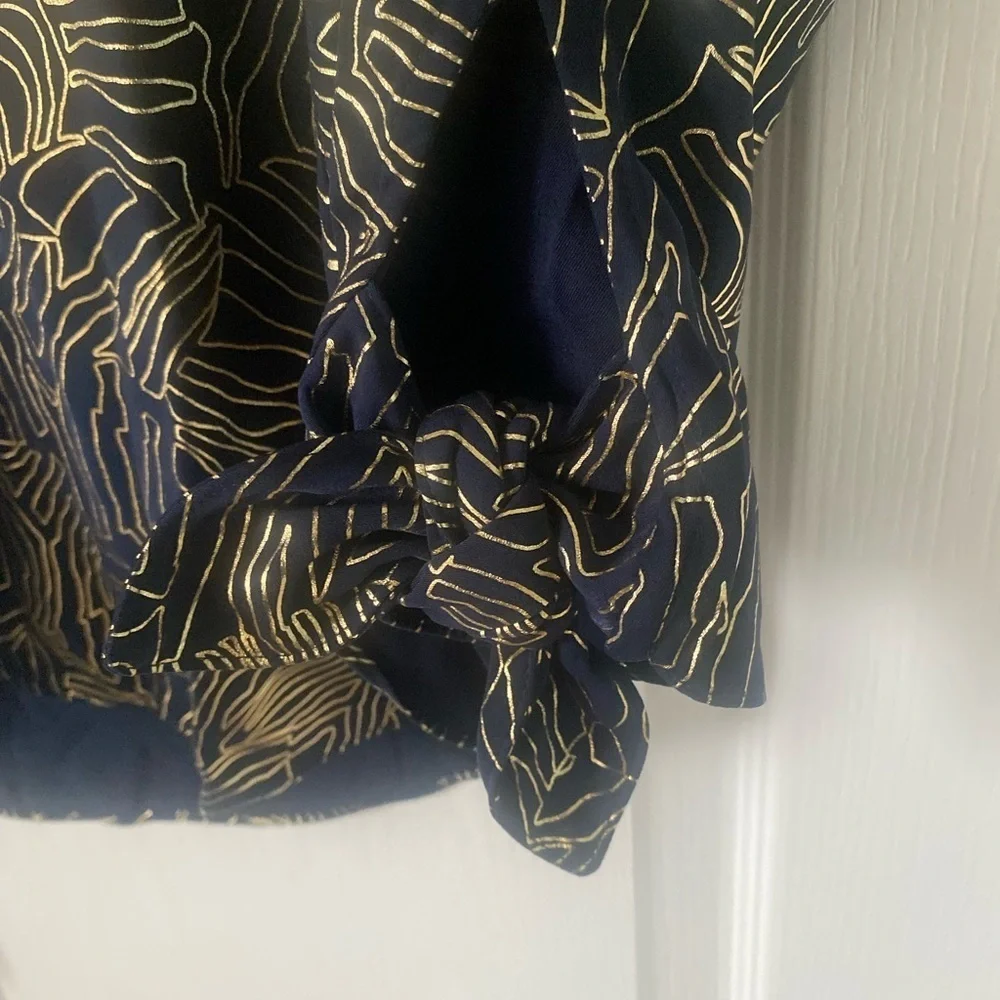 Michael Kors gold and navy blouse size-L